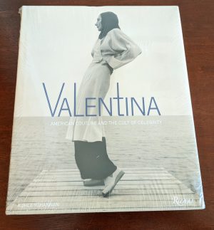 Extreme Beauty In Vogue Edited By Phyllis Posnik With An Essay By