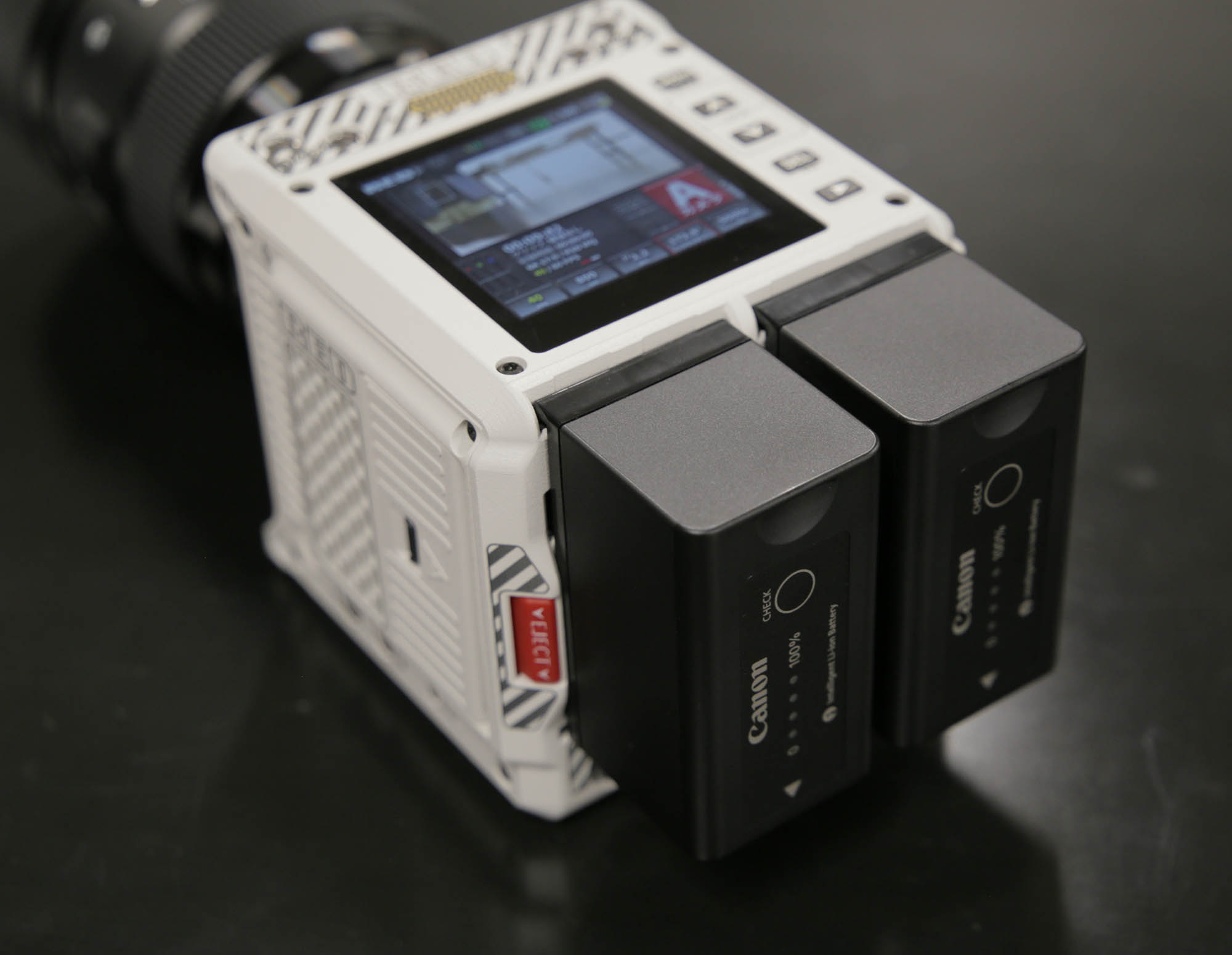 RED KOMODO 6Kが正式発表！ 発表翌日から代理店のRAIDが展示説明会を