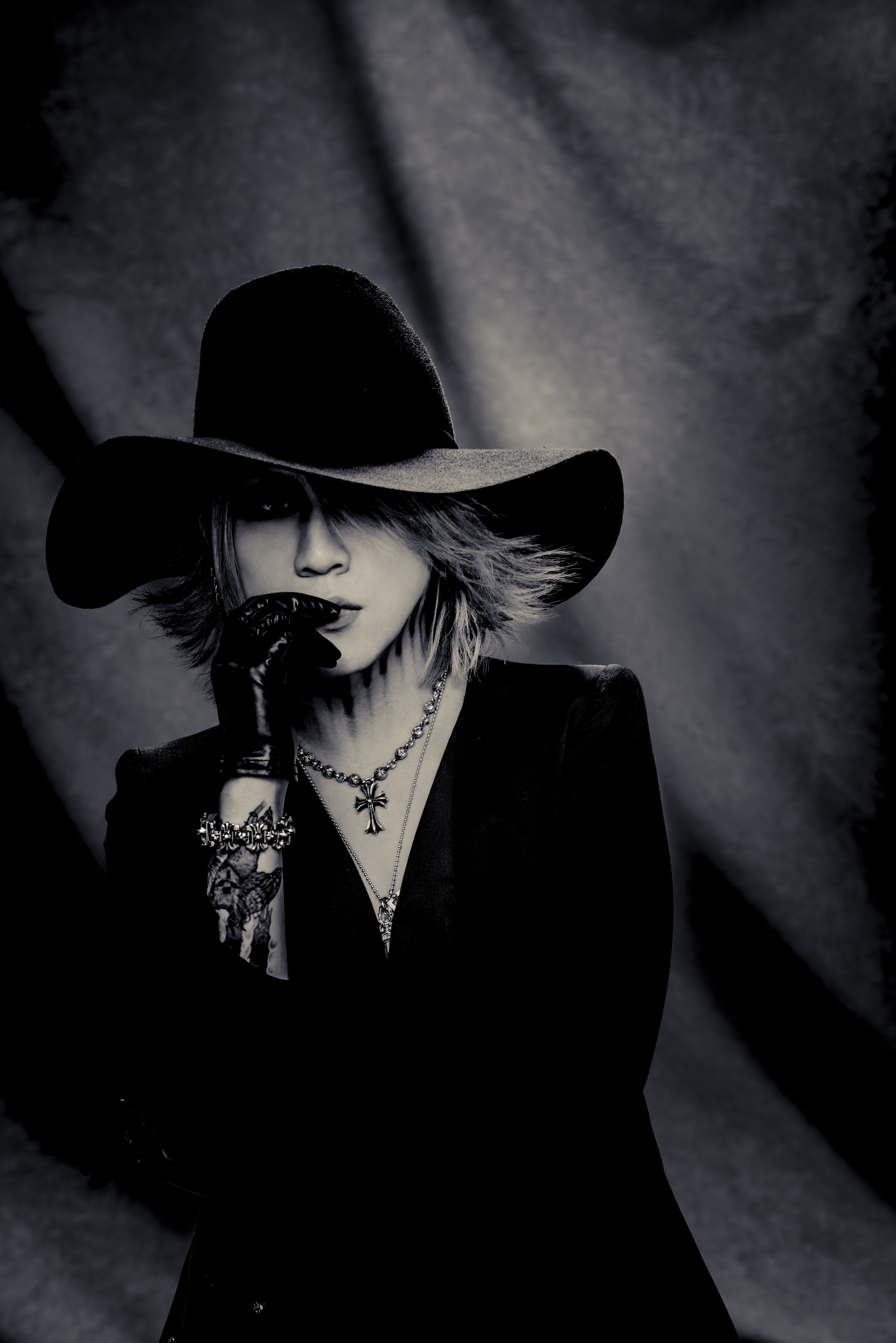the GazettE、RUKIの新ブランドが始動！ – ROCKの総合情報サイトVif