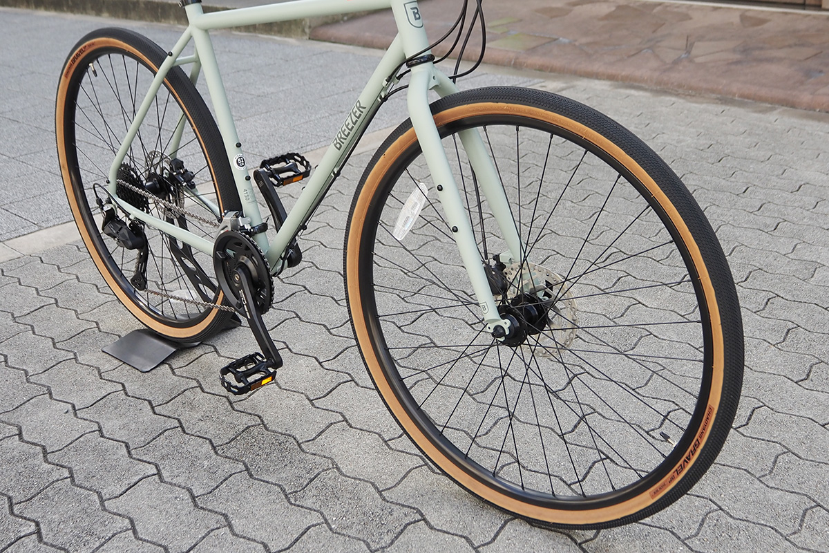 グラベル×フラットバー【BREEZER DEXTER】走る楽しさを詰め込んだ一台