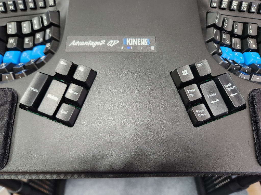 左右分離型の変態キーボード「Kinesis Advantage2」レビュー！腱鞘炎
