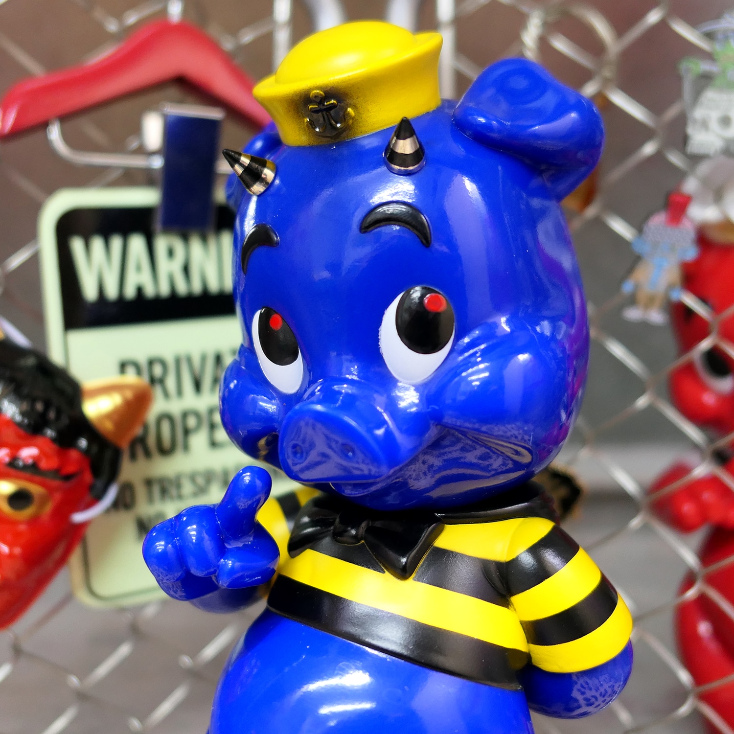 Blue Oni Piggum Frank Kozik x Blackbook Toys | Visible Vibrations