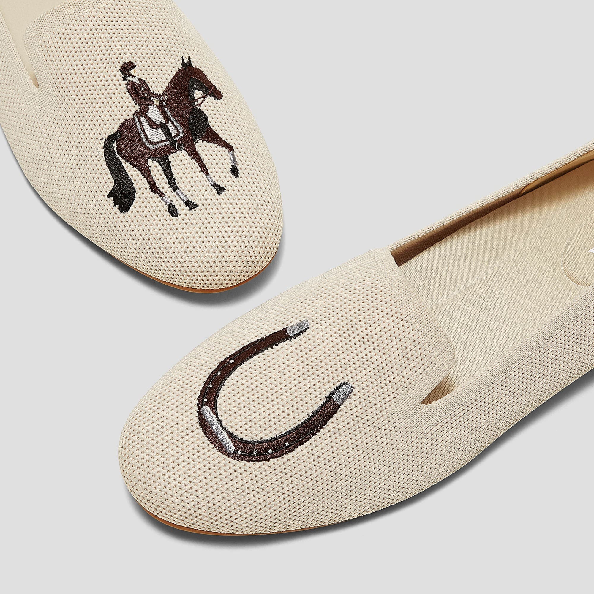 Audrey] ラウンドトゥ アニマル刺繍 ローファー – VIVAIA JAPAN