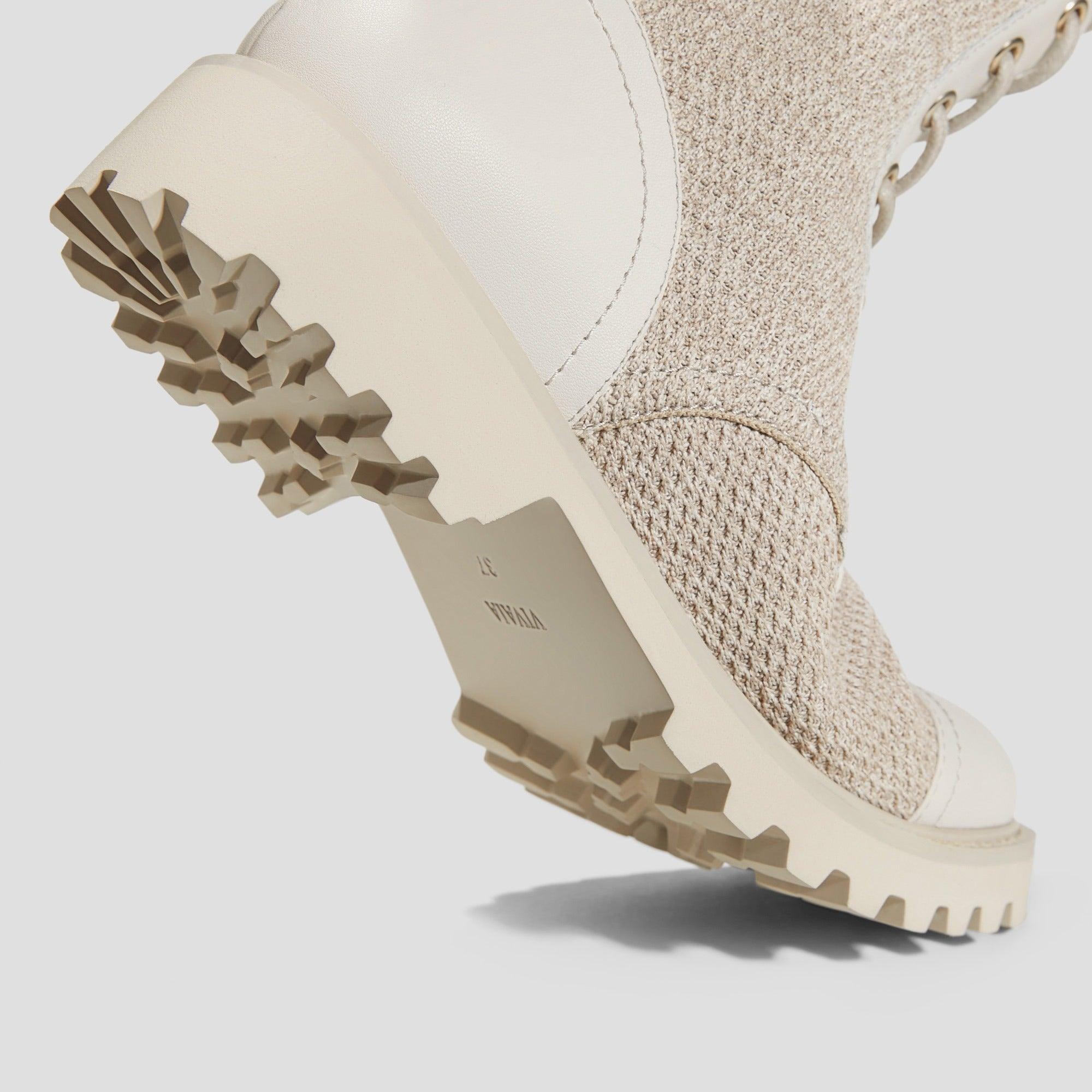 Florence] ラウンドトゥ 撥水加工 ラグソール レースアップ アンクル