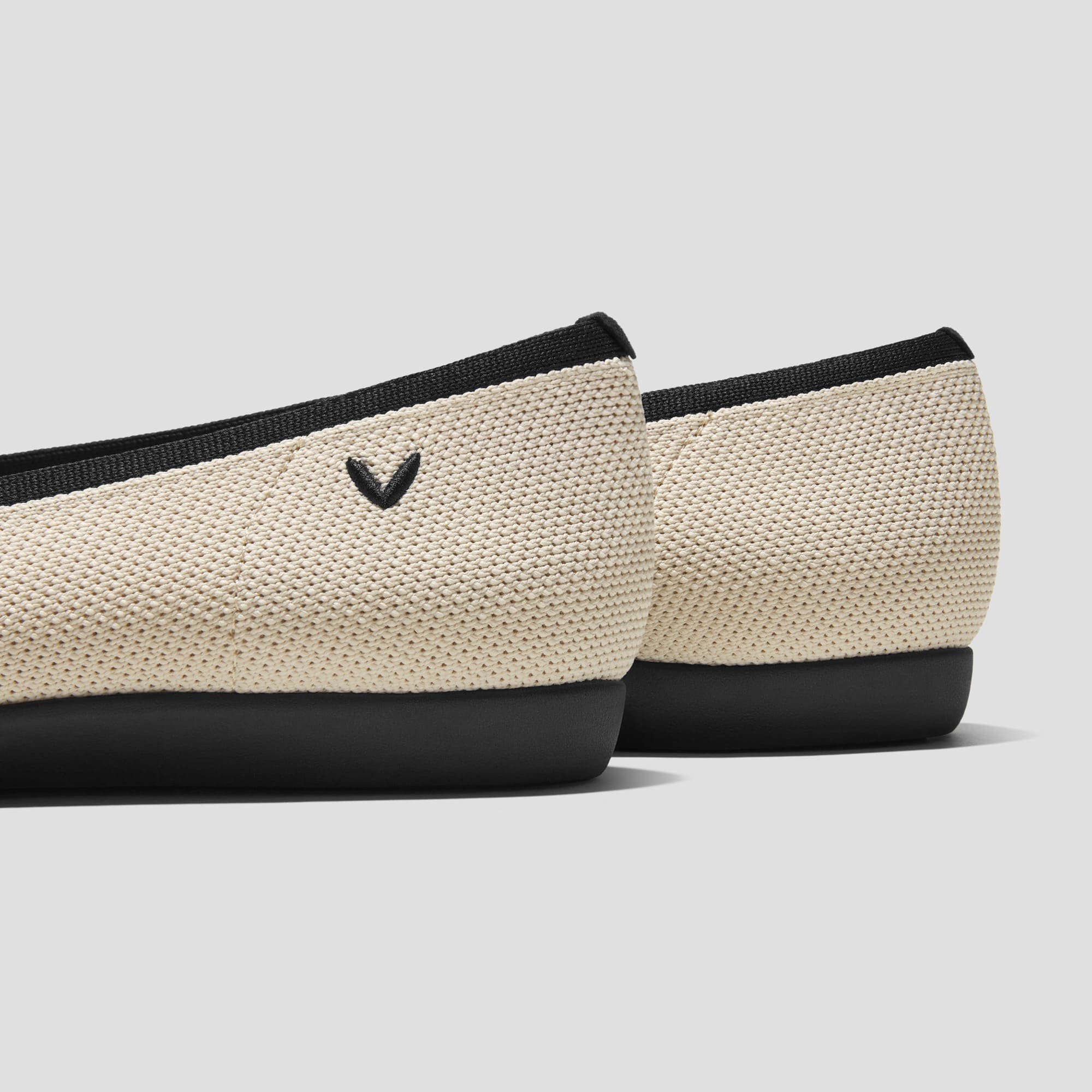 Margot™ Walker 超撥水] スクエアトゥ 超軽量 厚底 フラットシューズ