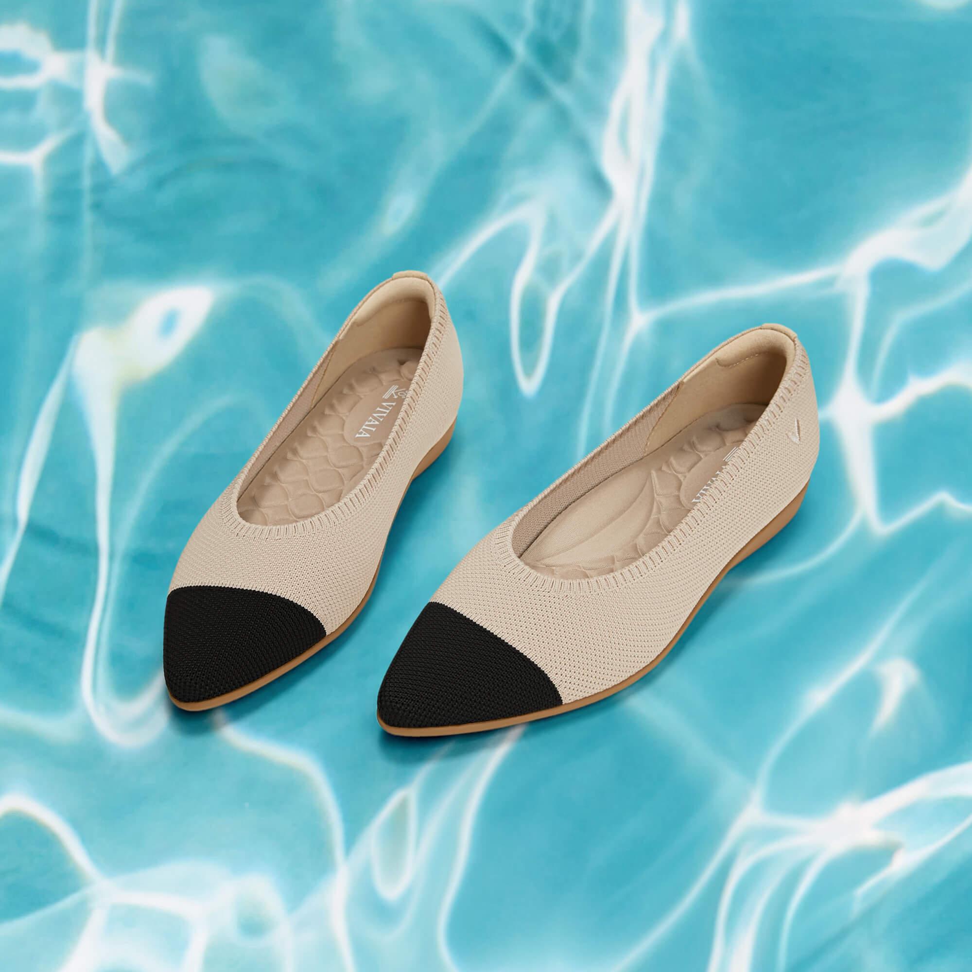 Aria Walker 超撥水] ポインテッドトゥ 超軽量 厚底 フラットシューズ