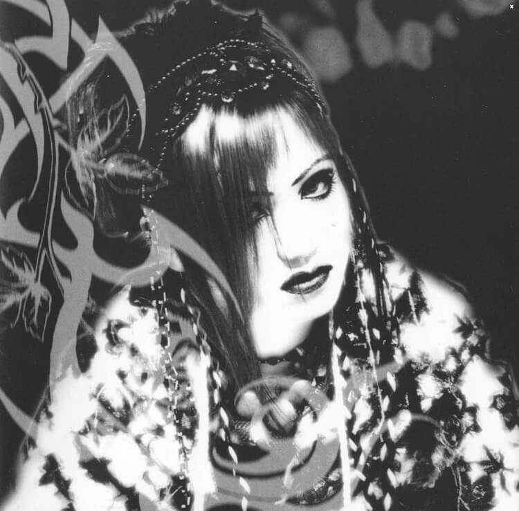 DEFLOWER - Noir fleurir | vkgy (ブイケージ)