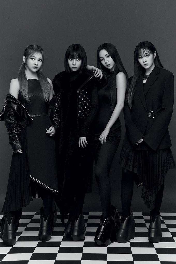 Vogue Singapore October 2021 aespa エスパ Aespa on their personal