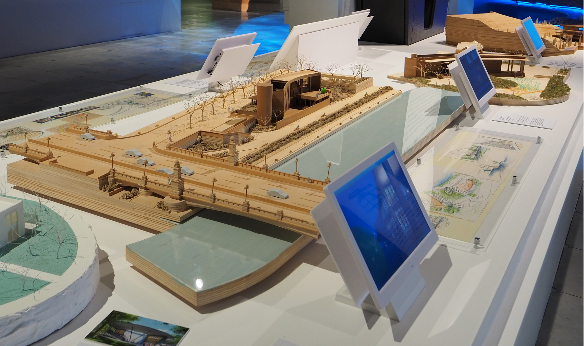 安藤忠雄展 青春 – TADAO ANDO YOUTH ｜ VS. | うめきた「グラン