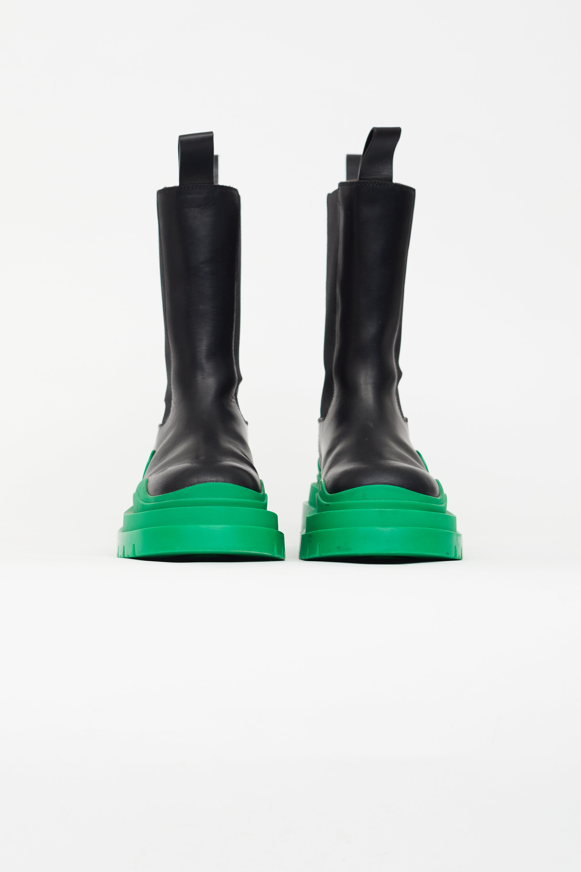 Bottega Veneta // Black & Green Tire Boot – VSP Consignment