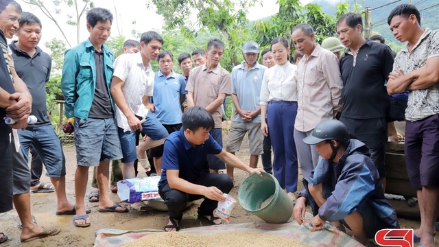 洪水被害地域の人々の生産回復を支援します。