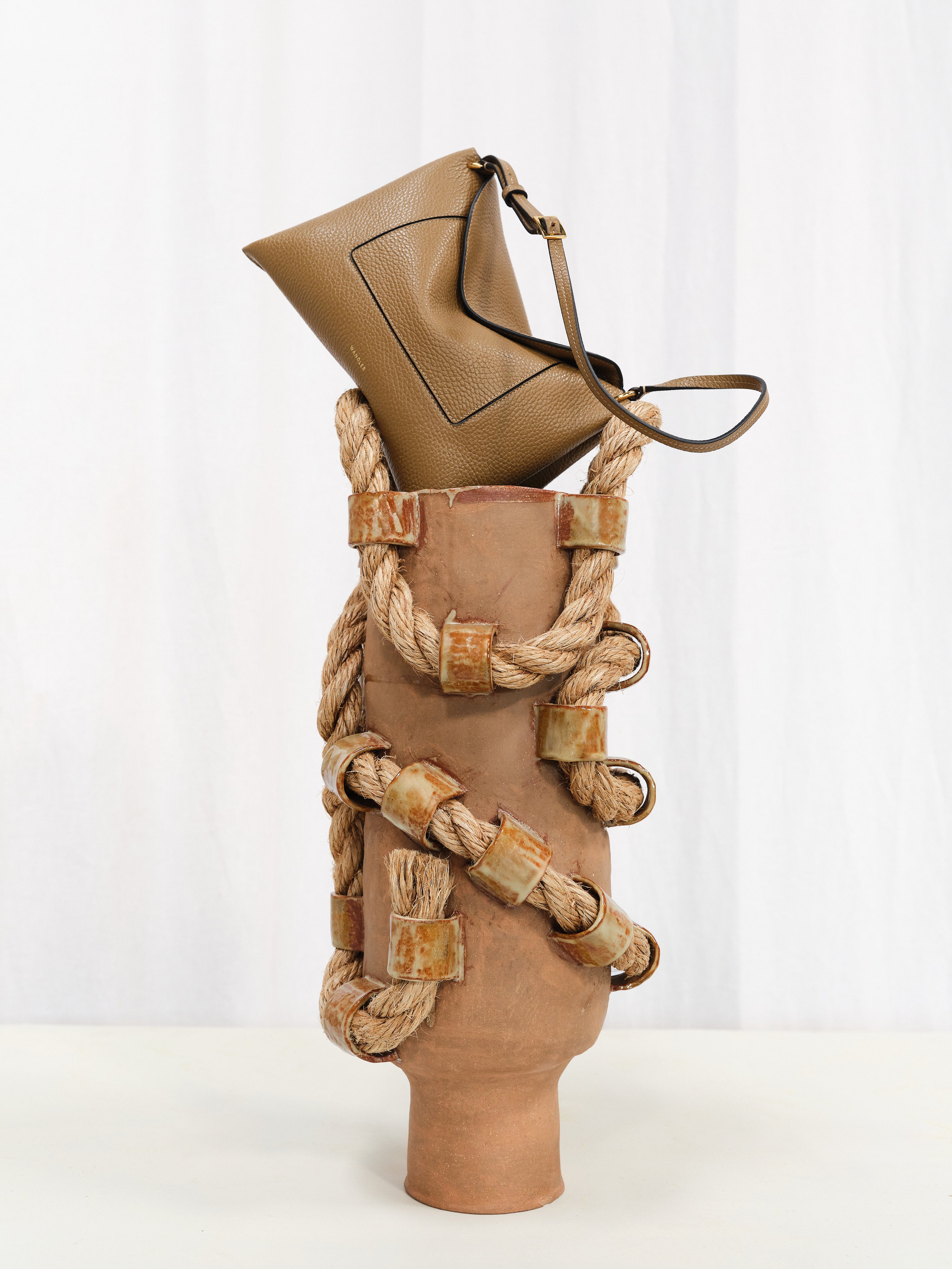 ペネロペ スラウチバッグ｜【Wandler】ワンドラー公式オンラインストア