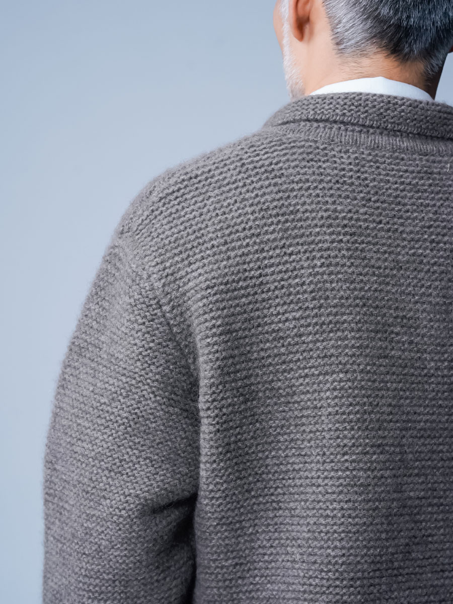 ヤク100％】 職人が愛した 極上品！歴史に残るニットカーディガン ／ 2色