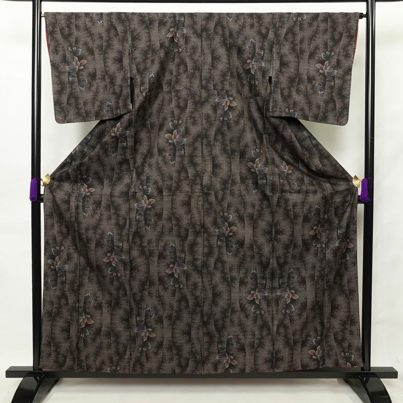 大島紬 良品 証紙なし しつけ糸付き 正絹 古典柄 袷仕立て 身丈159cm