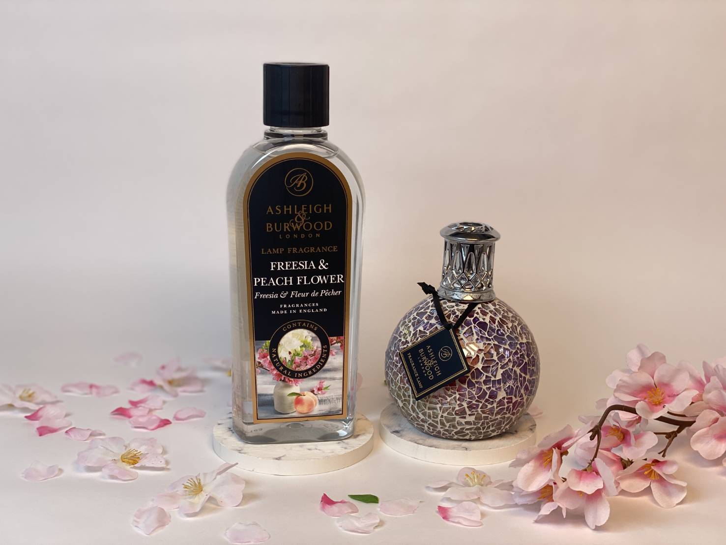 商品紹介】ASHLEIGH＆BURWOOD のフリージア＆ピーチフラワー | PREMIUM