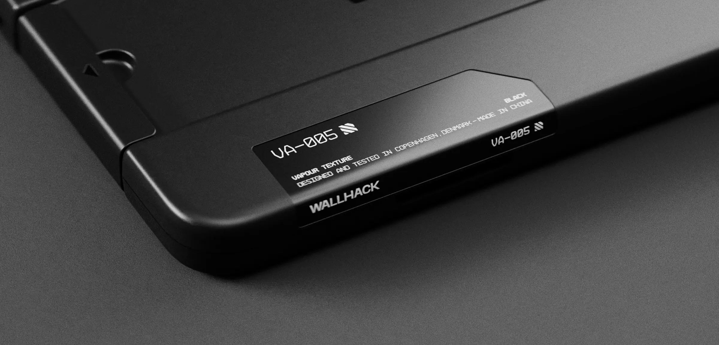 WALLHACK | 第5世代のマウスパッドが登場