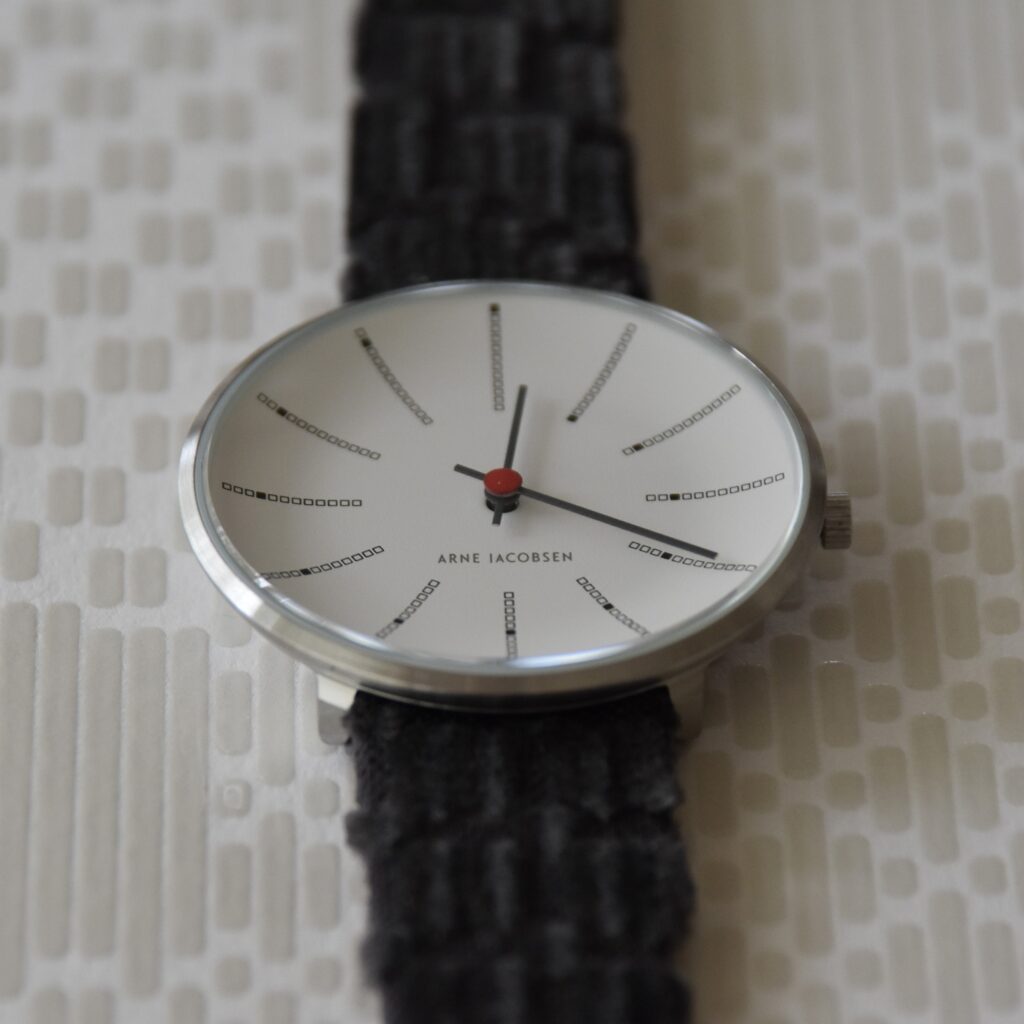 ミナペルホネン×アルネヤコブセン】腕時計を買いました【 BANKERS