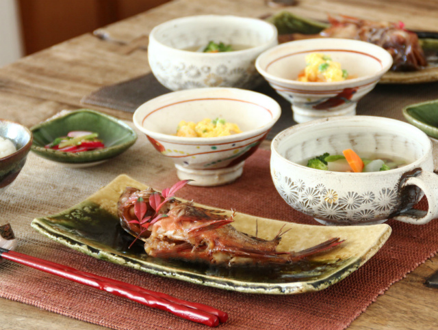 黄瀬戸織部かけわけ長角皿 - 【おとなの和食器屋 さんすい通販本店】