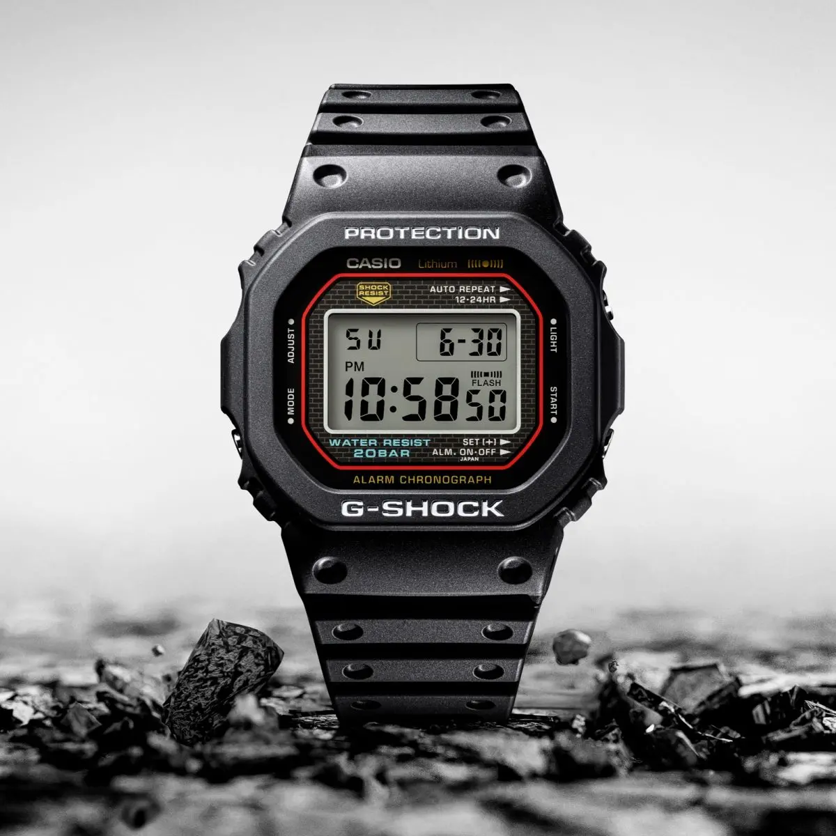 1983年発売の初代【G-SHOCK】を忠実に再現した復刻版が定番モデルに