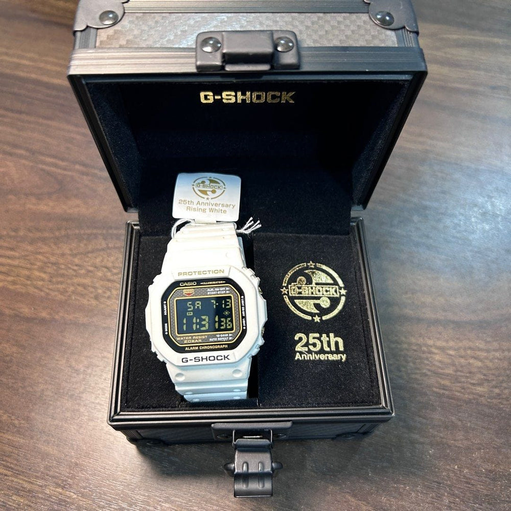 Pre-Owned] Casio G-Shock 25th Anniversary DW-5025B-7JF White Watch