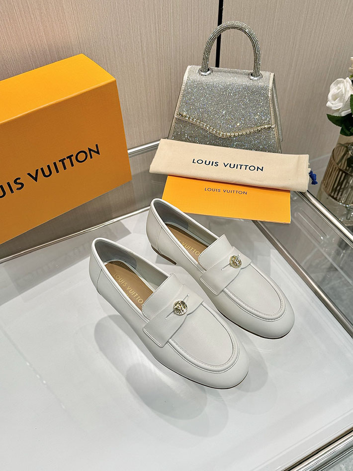 最高級ルイヴィトンスーパーコピー ルイヴィトンローファーコピー