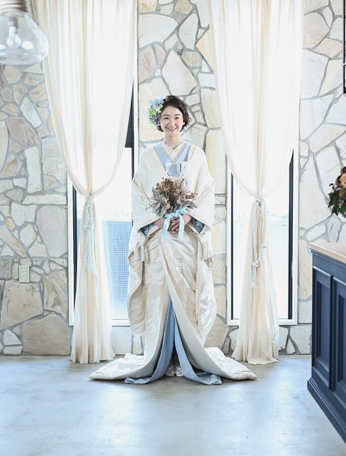 白無垢×色掛下の最新おしゃれ和装コーデ実例15選 | 東京表参道の結婚