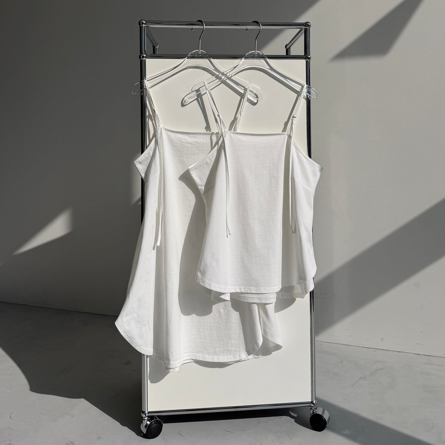 トップス Re:Camisole - White Re:Camisole - White トップス Re