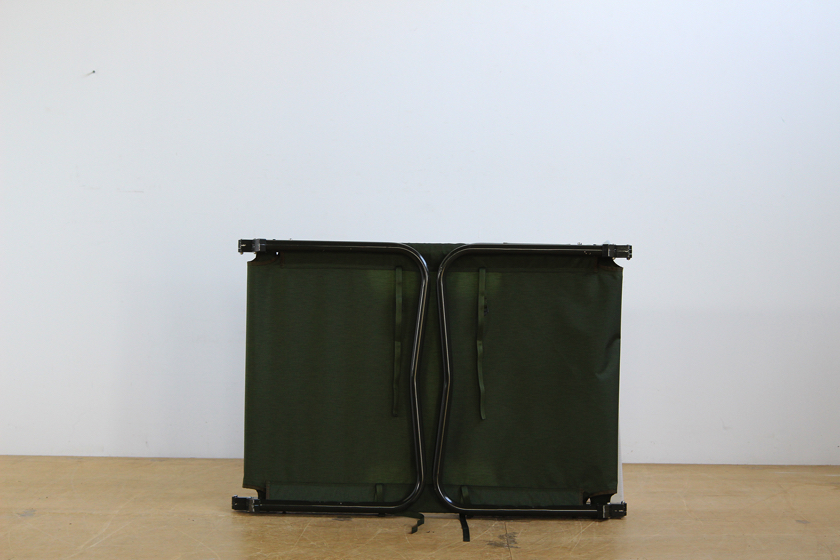 見た目も寝心地もグッドな、米軍デッドストックのコットを発見！ | GO