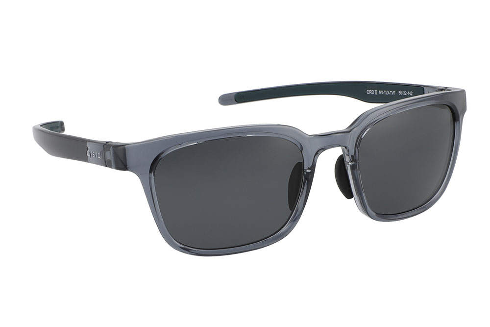 アイヴォルが偏光レンズ専門メーカー「タレックス」と作った、至高の