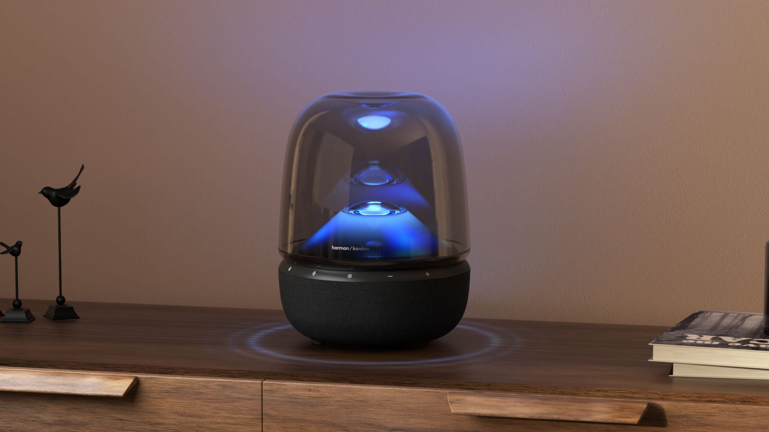 ハーマンカードンの新作スピーカーで上質なサウンドと幻想的な空間も