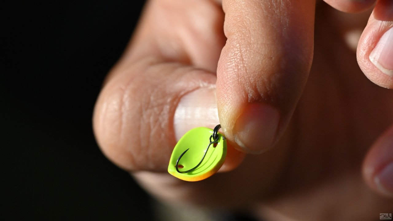 豆ルアー」は攻めの釣りだ。しもきん流・縦釣り＆巻きバベルの極意