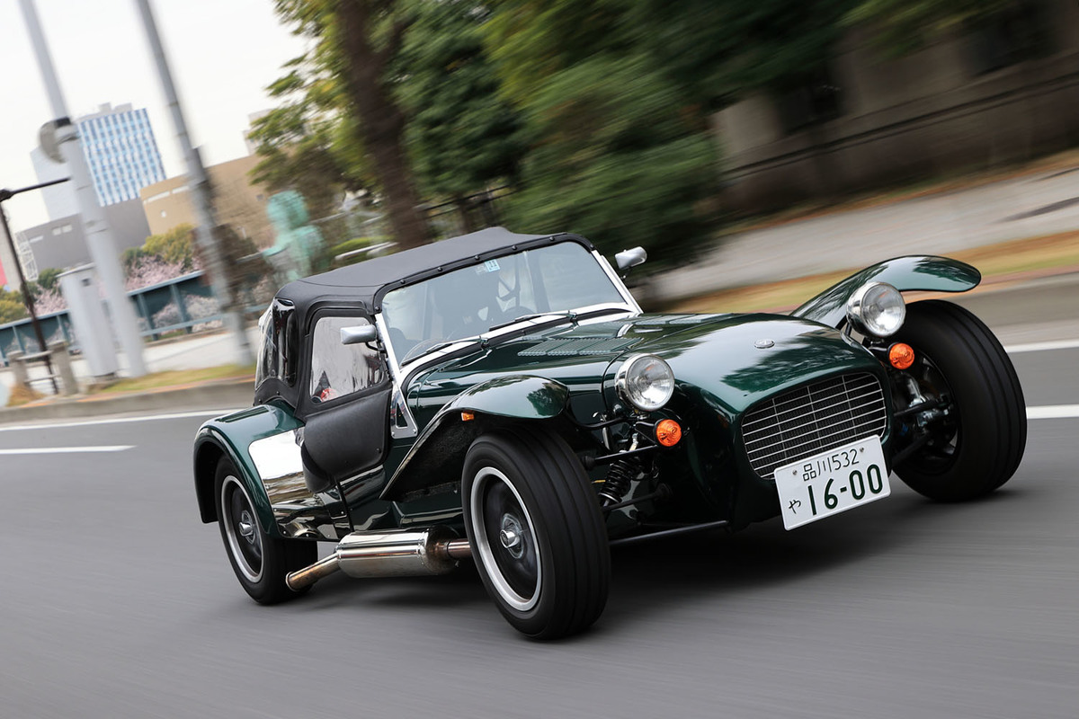 ケータハムスーパーセブン 2013年・2017年ネコ・パブリッシング