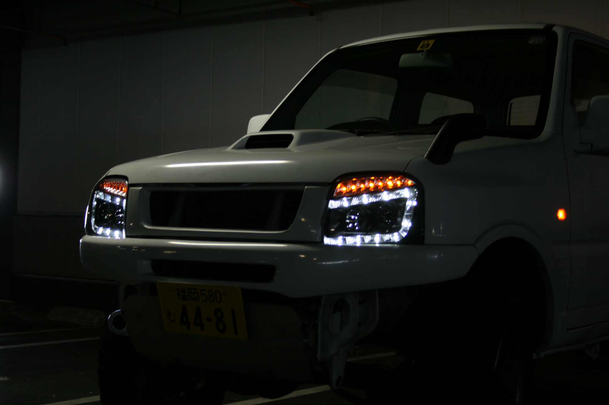 シャークヘッドライト JB23 ジムニー ブラック -