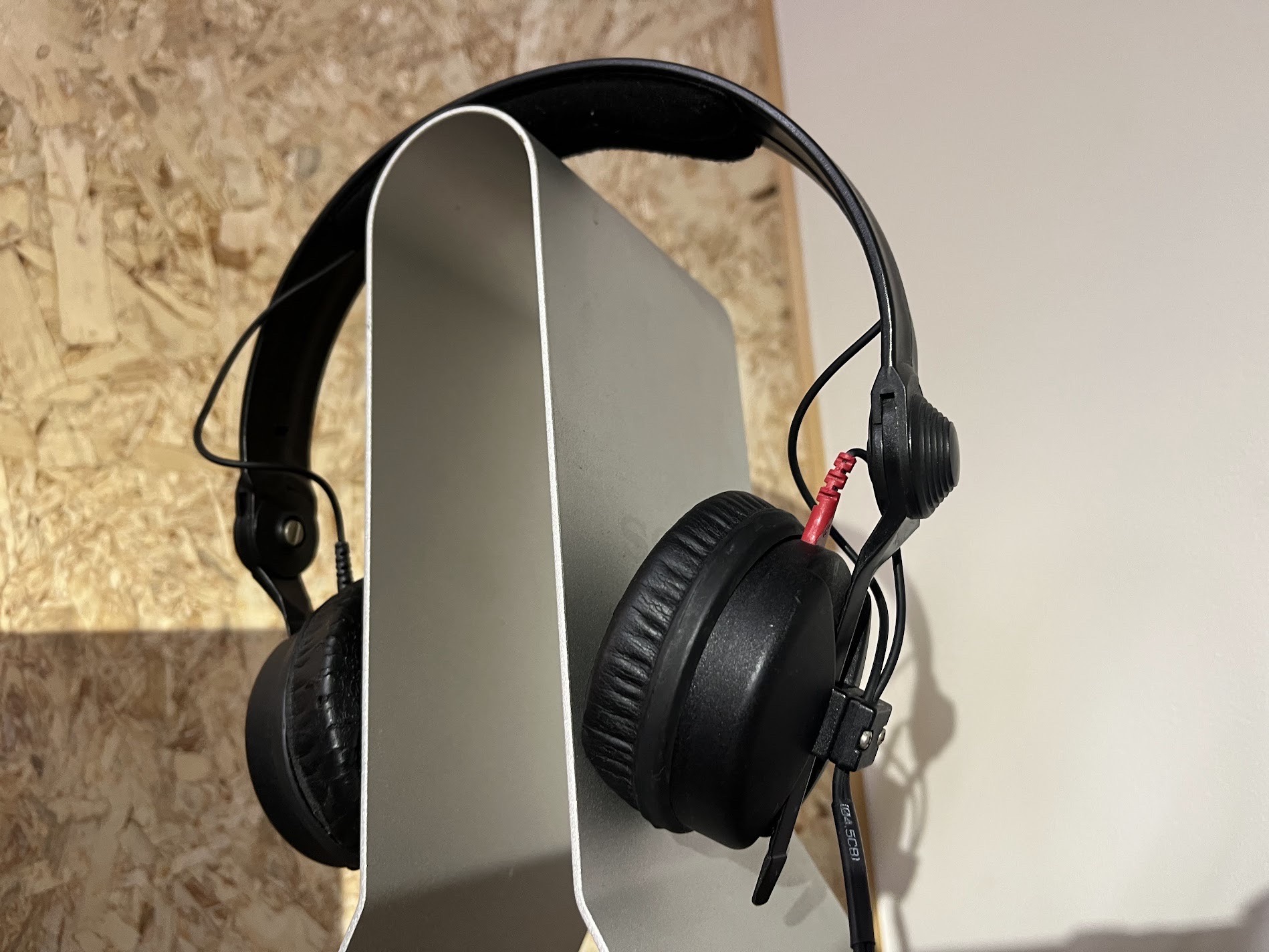 長期レビュー】Sennheiser HD25を15年使った使用感や音質について