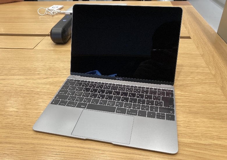MacBookPro2019 シルバー 液晶故障・キー外れあり