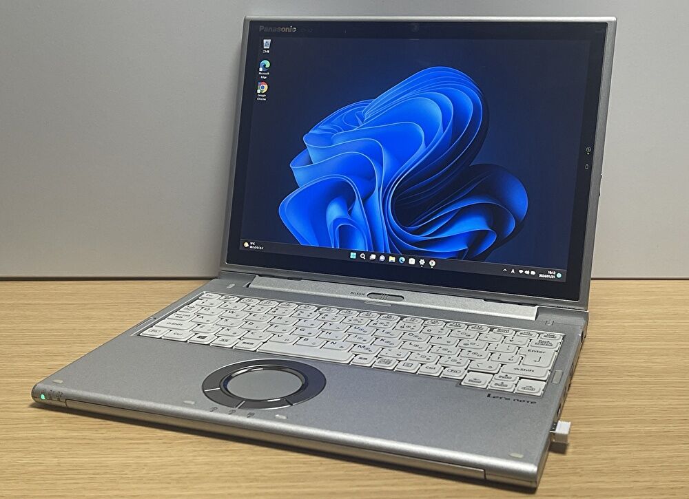 Let's note CF-XZ6 実機レビュー、12インチ アスペクト比 3 : 2の縦長