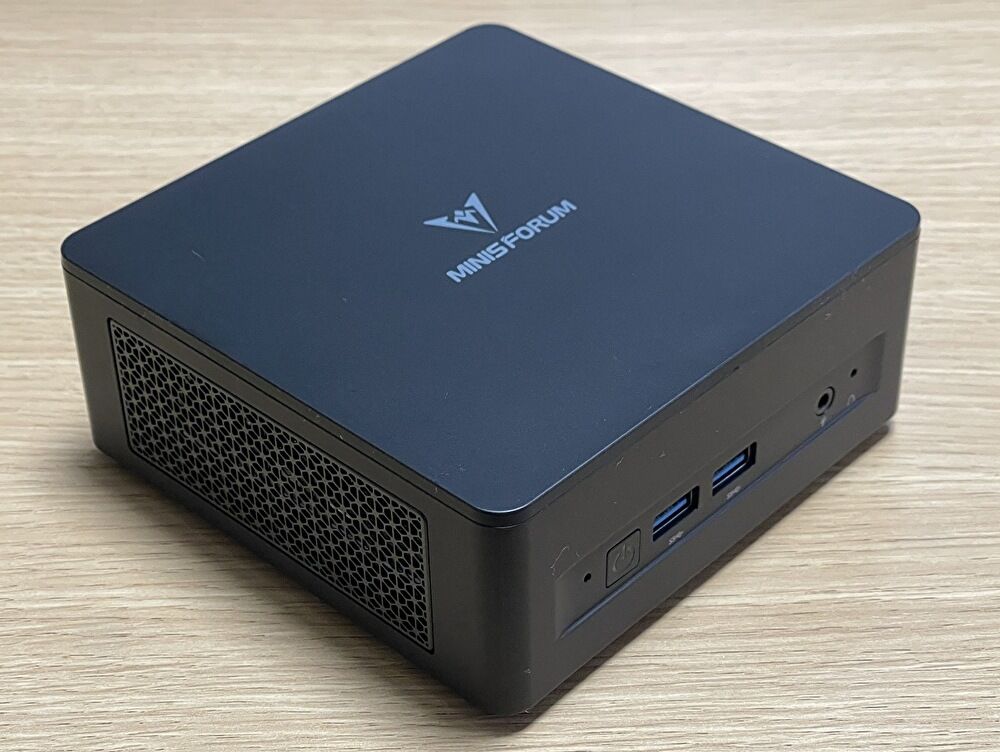 MINISFORUM UM760 Slim 実機レビュー、Ryzen 5 7640HSを搭載し5万円台