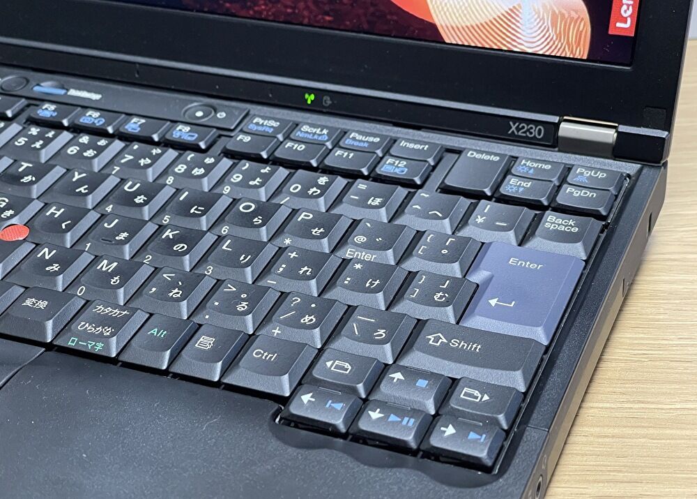 ThinkPad X230、X220用の7列キーボードとパームレストに交換。購入した