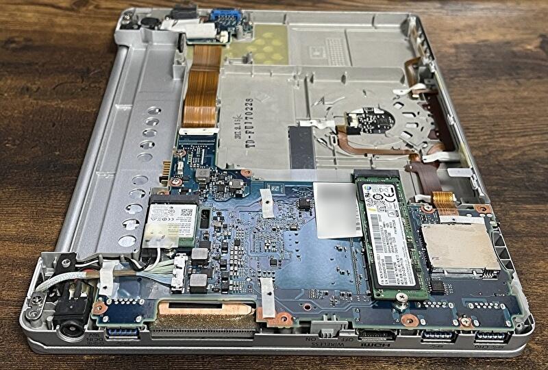 Let's note CF-SZ5、M.2 SATA SSDの取付プロセスと内部の構造 | Win