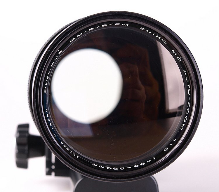Olympus OM-System Zuiko MC Auto-Zoom 85-250mm F5. lens. - Wide Angle