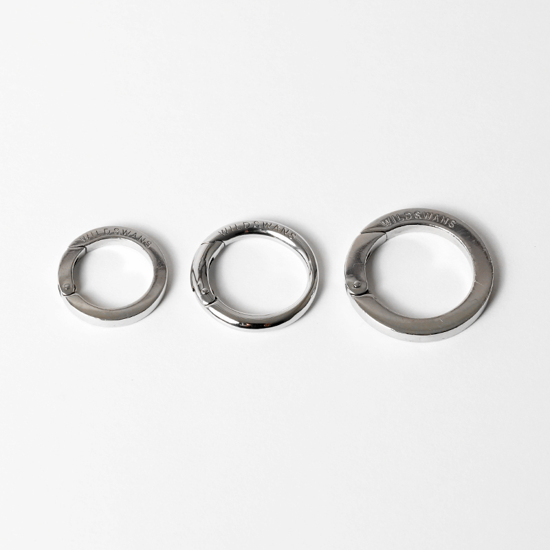 キーリング《ラウンドカラビナ》サージカルステンレス｜WILDSWANS