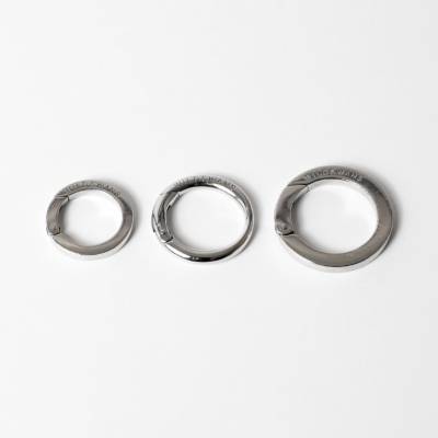 キーリング《ラウンドカラビナ》サージカルステンレス｜WILDSWANS