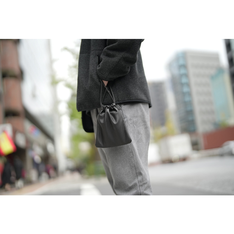 ドローストリングバッグ《ブレス》ラスティカーフ｜WILDSWANS(ワイルド