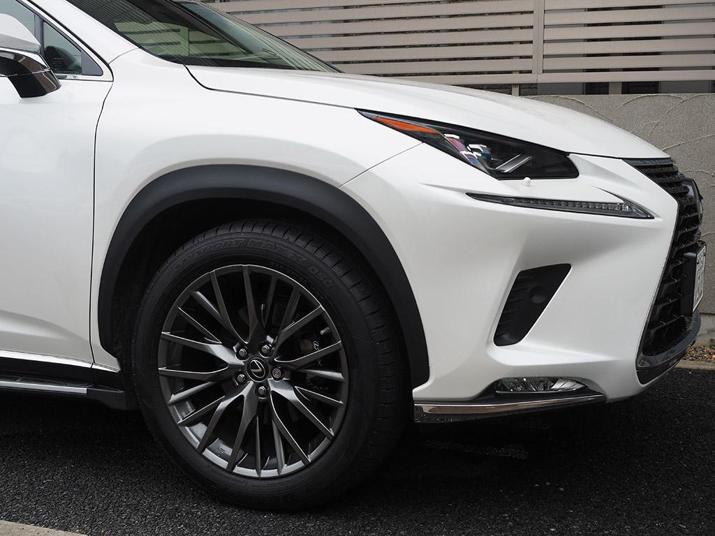 レクサスNXのホイールをレクサスRX “F SPORT”純正20インチに換装