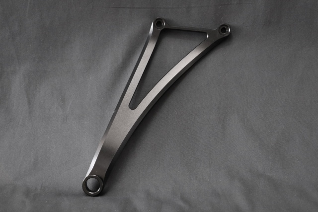 ZX-6R（09-22 現行モデル）マフラーステー. | マフラーステー | ウッド