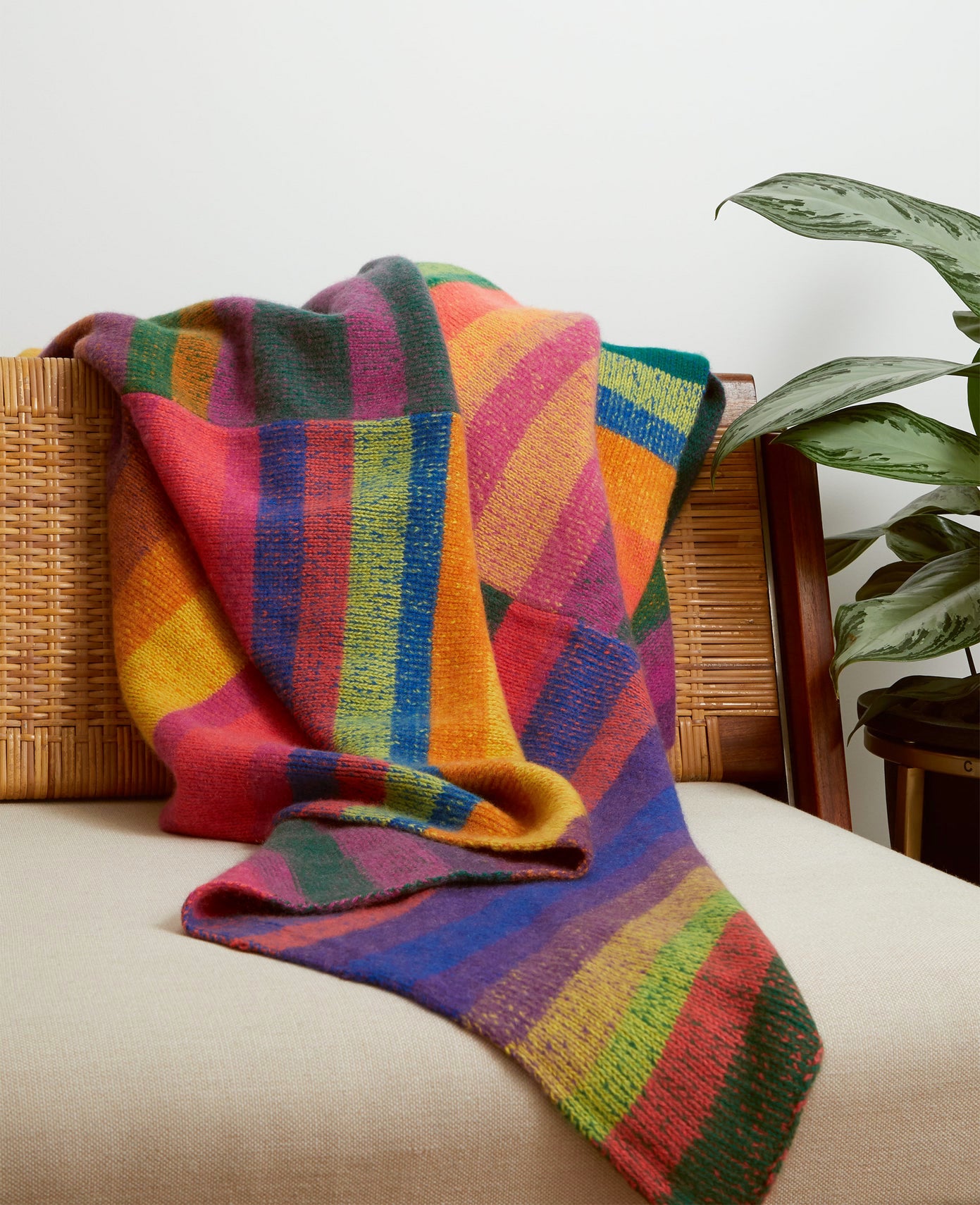 PAKT Pick: The Elder Statesman's Super Soft Blankets - PAKT World