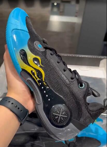 Li-Ning Way of Wade 10 Low “Hotwheels” Wind and Fire Wheel