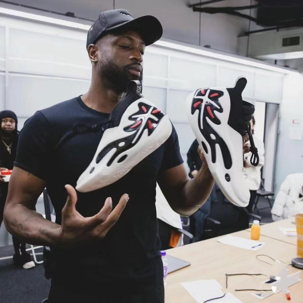 Dwayne Wade Unveiled his Li Ning Way of Wade 11 WOW XI Sneakers