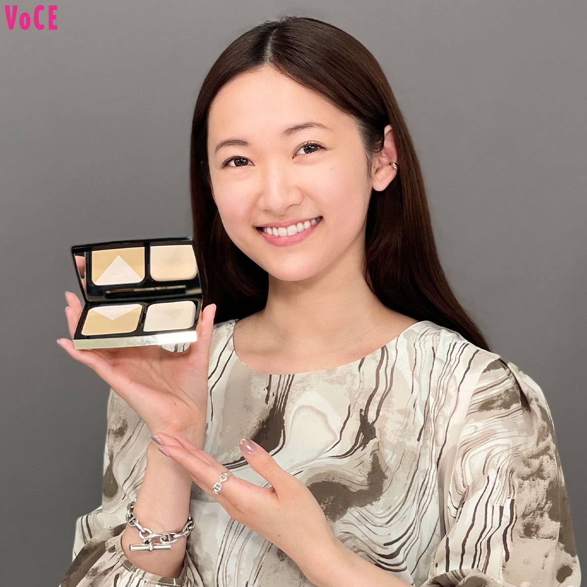 アンプリチュードの新ファンデーションで“透き通る”大人の美肌に