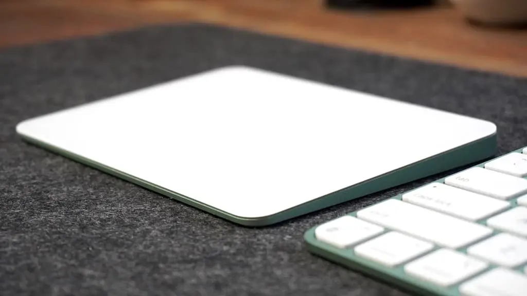 Apple：Magic Trackpad 3(ブラック)をレビュー｜第1・2世代の違いも比較！